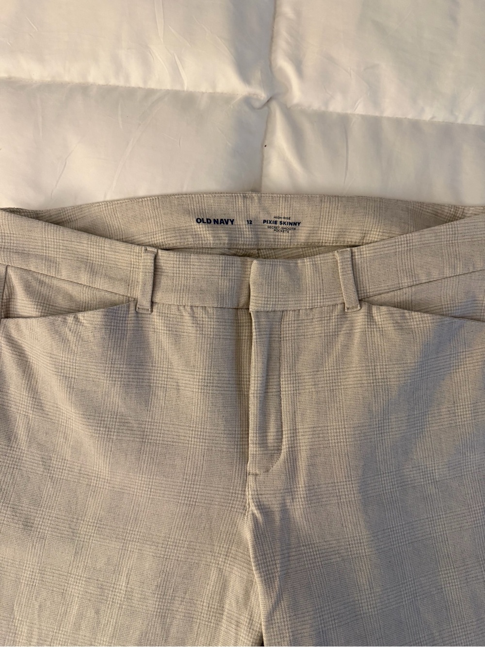 Old Navy pixie ankle pants - Picture 4 of 4